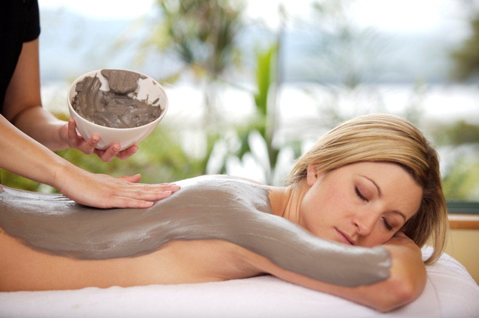 Mud Therapy - Naturopathy Therapy - World of Naturopathy Ayurvedic Centres Naturopathy Therapy